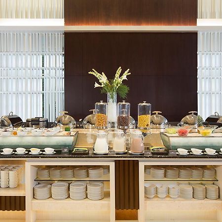 Hotel Santika Pekalongan Luaran gambar