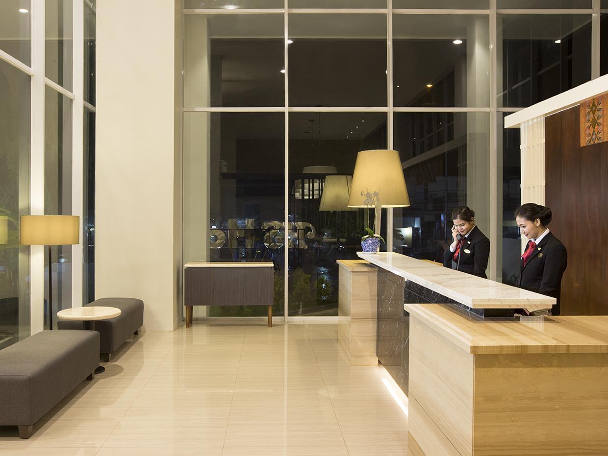 Hotel Santika Pekalongan Luaran gambar