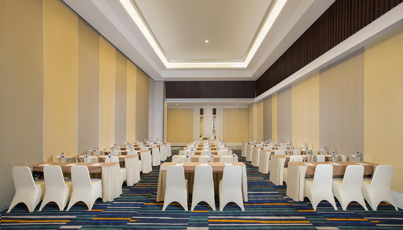 Hotel Santika Pekalongan Luaran gambar