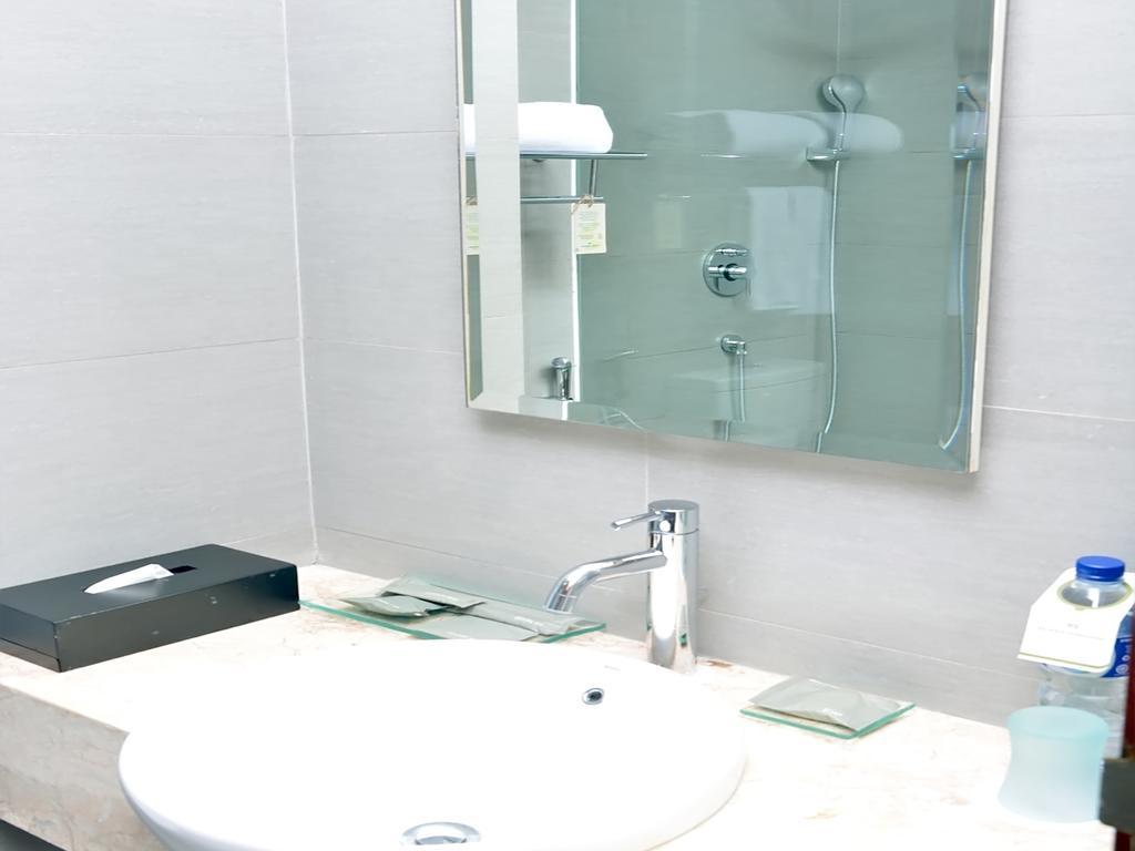 Hotel Santika Pekalongan Luaran gambar