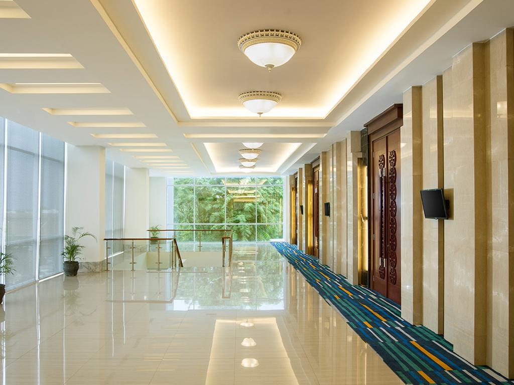 Hotel Santika Pekalongan Luaran gambar