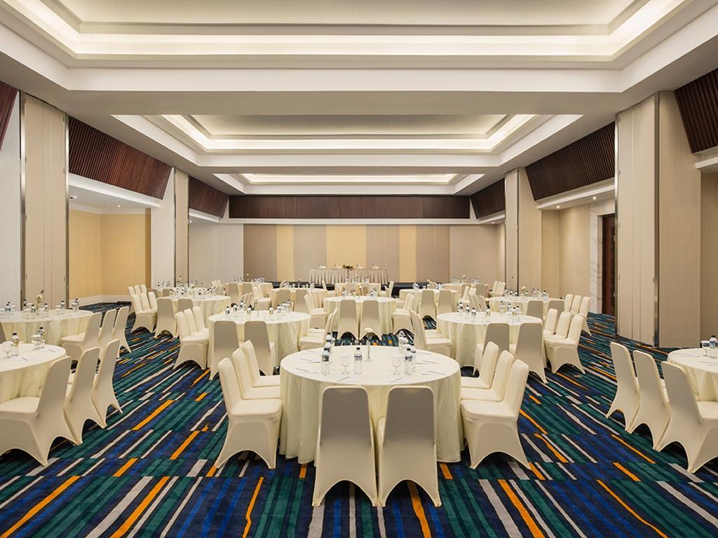 Hotel Santika Pekalongan Luaran gambar